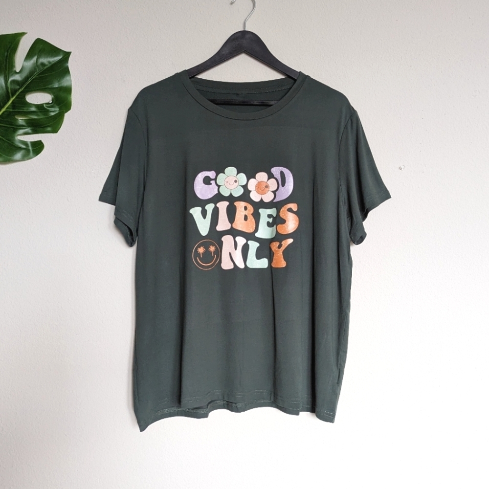 Dark Green good vibes only vintage 70s font graphic short sleeve shirt size 2X